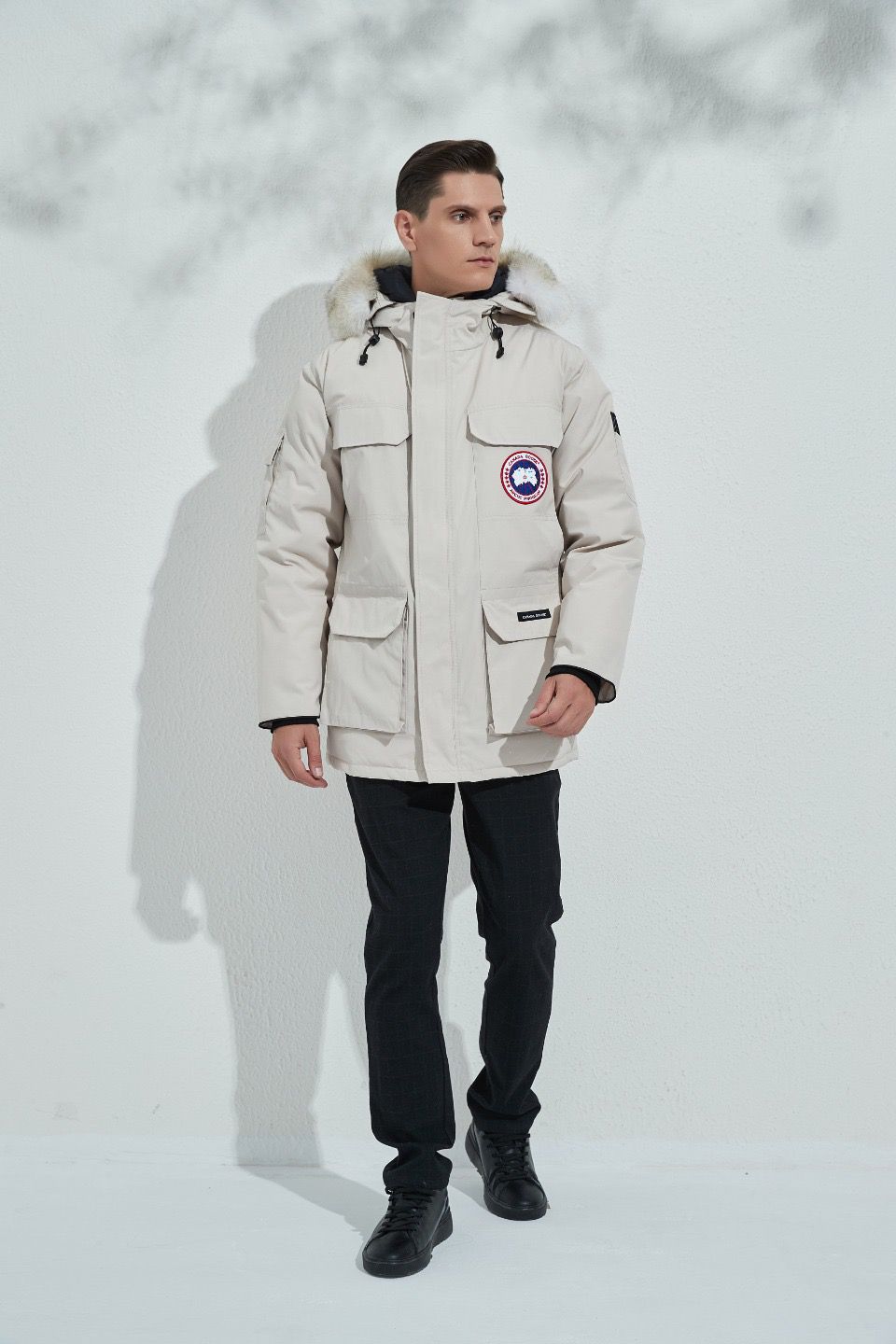 Can*a Go*e coat-203