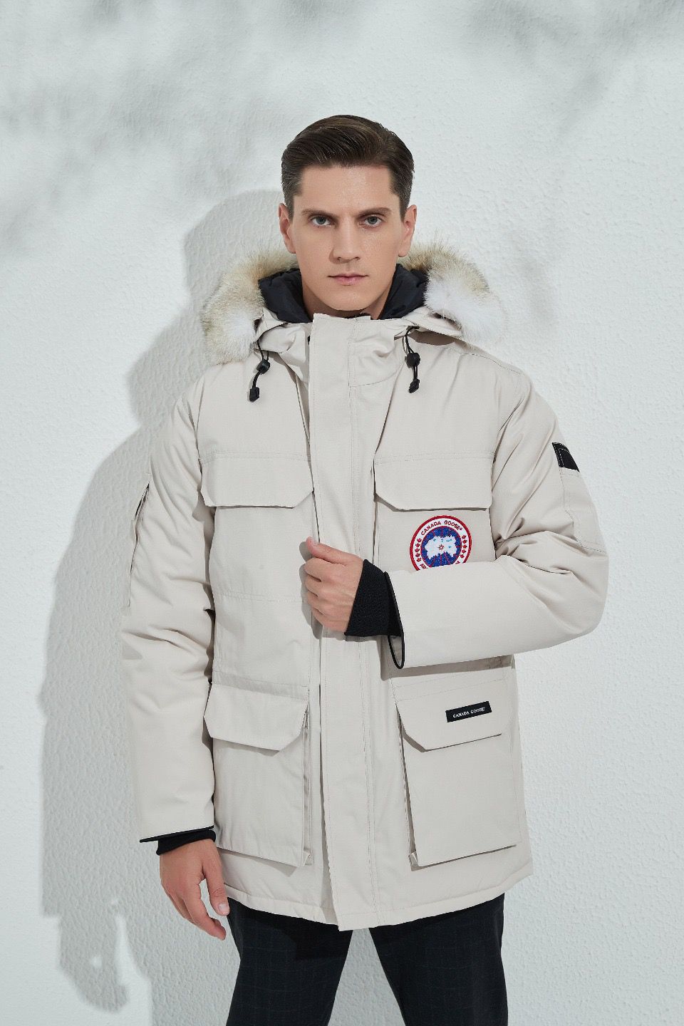 Can*a Go*e coat-203