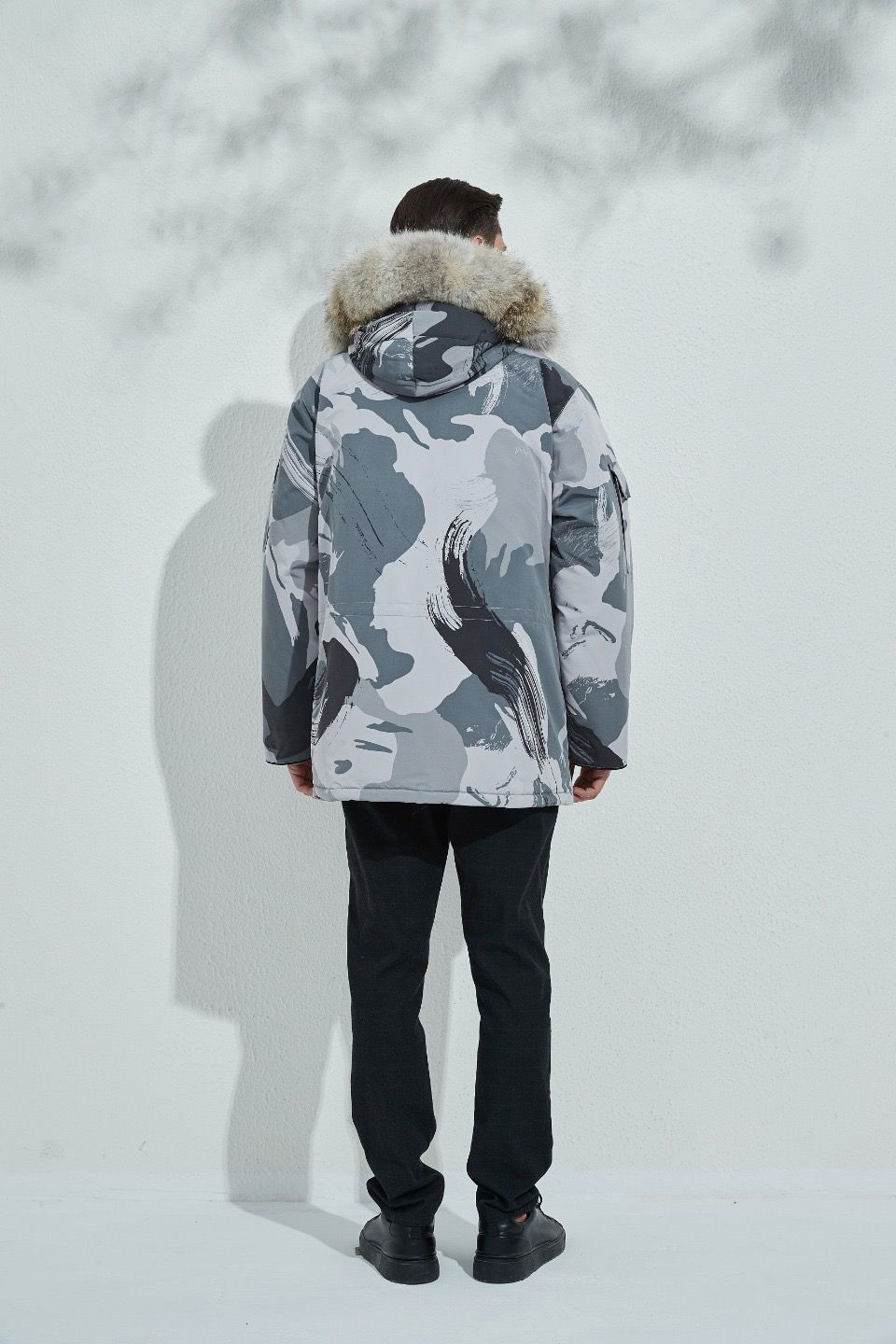 Can*a Go*e coat-200