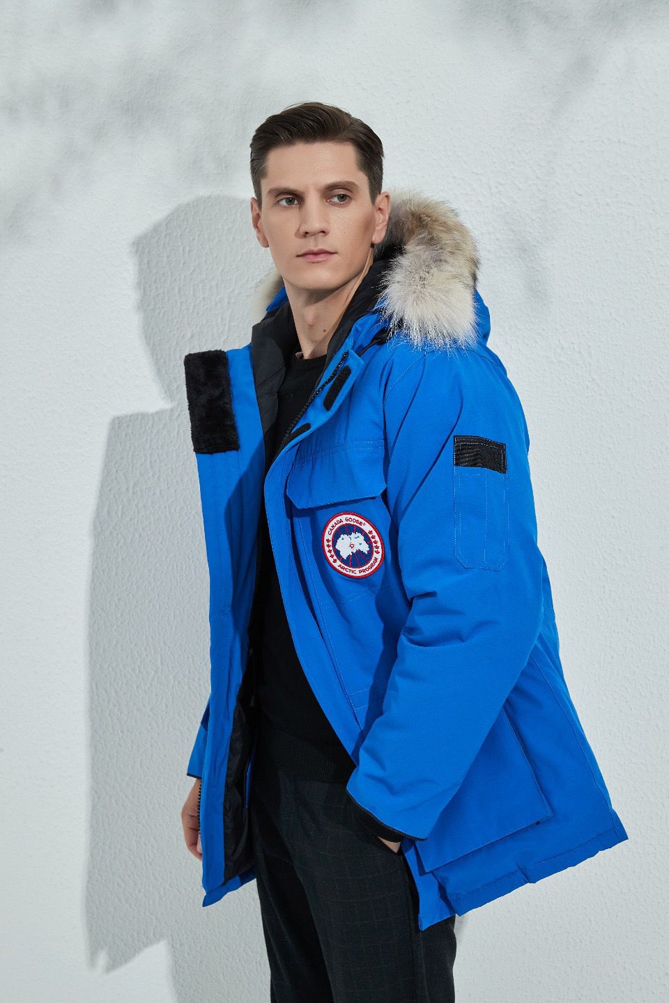 Can*a Go*e coat-201