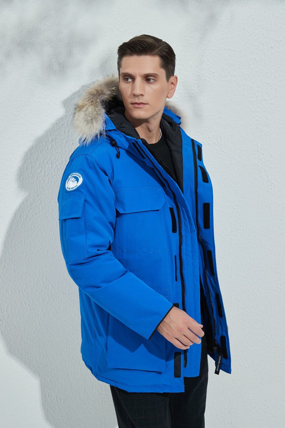 Can*a Go*e coat-201