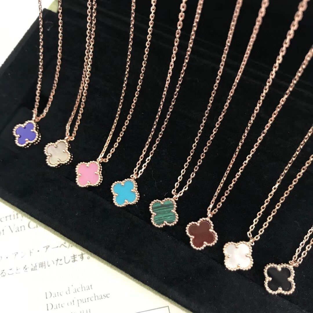 V*n Cl**f & Ar**ls necklace-001