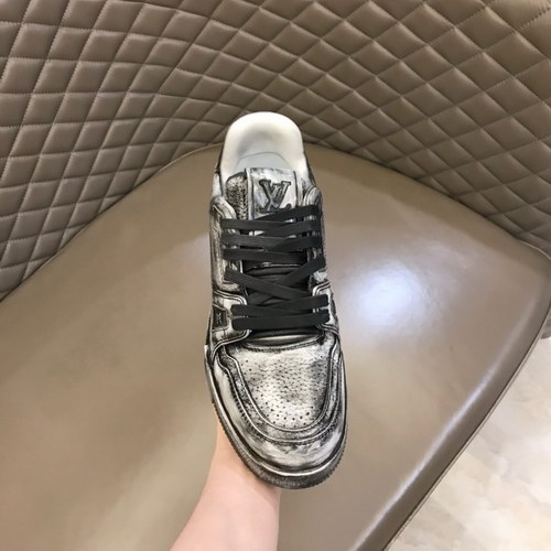 LV Shoes(AAA)-819