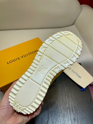 LV Shoes(AAA)-806