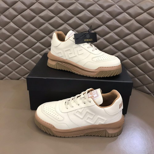 Versace Shoes(AAA)-183