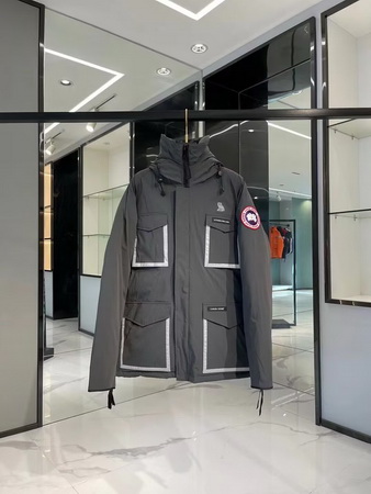 Can*a Go*e coat-211
