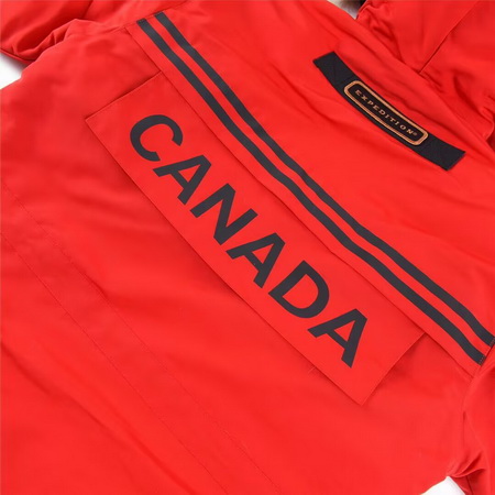 Can*a Go*e coat-208