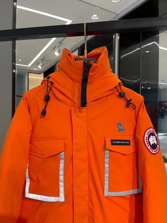 Can*a Go*e coat-212