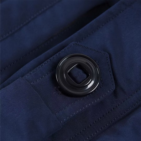 Can*a Go*e coat-209