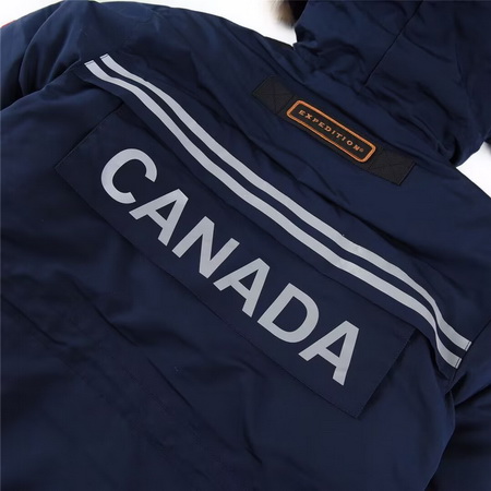 Can*a Go*e coat-209