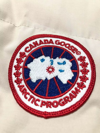 Can*a Go*e coat (e30)-224