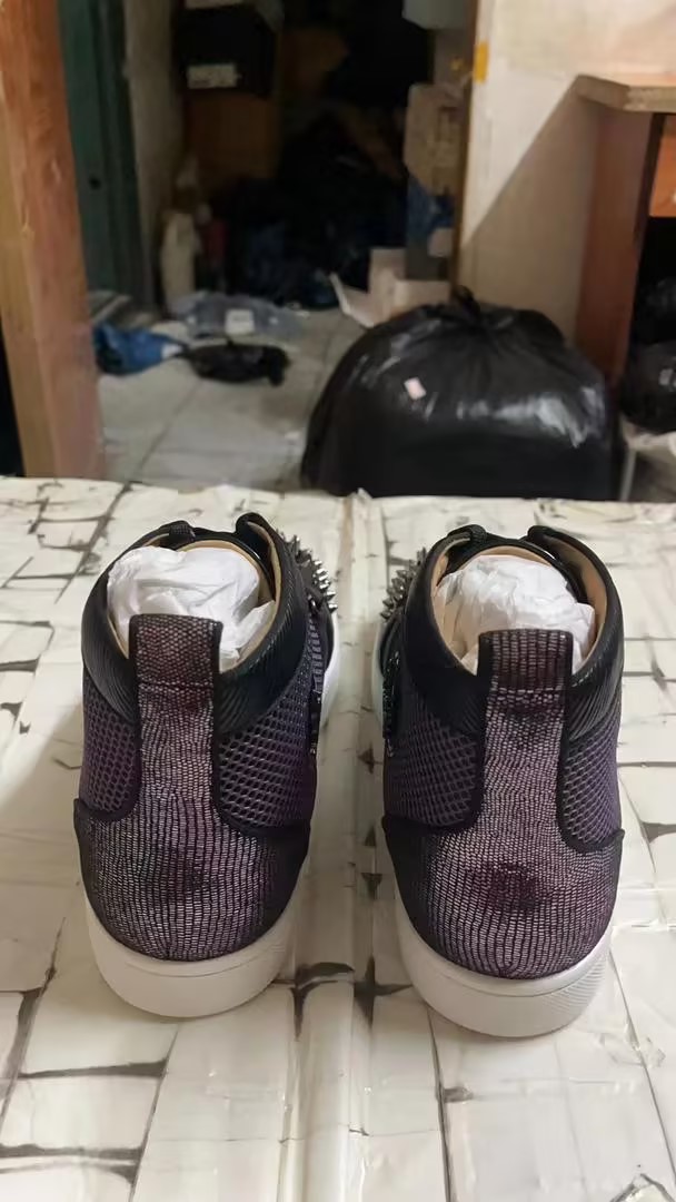 CL Men Shoes-543