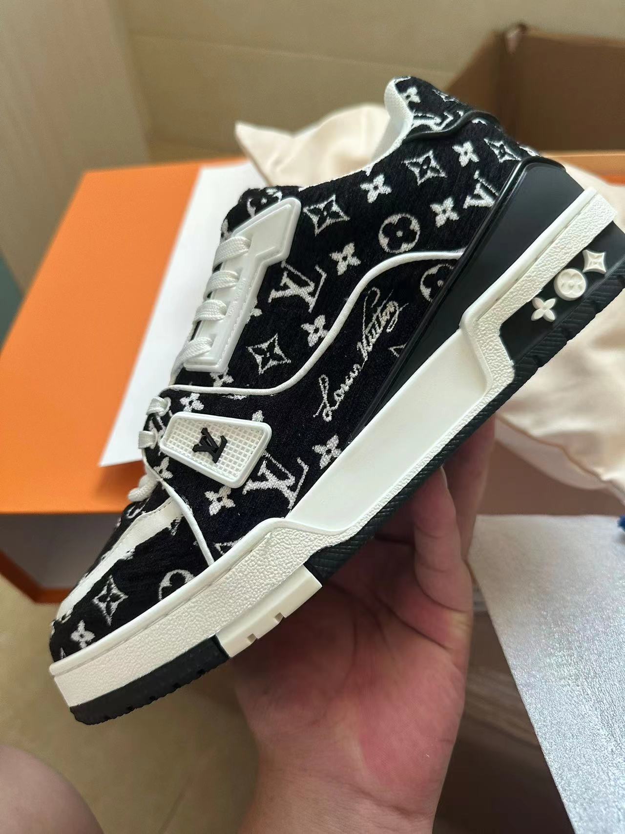 LV Shoes(AAA)-930