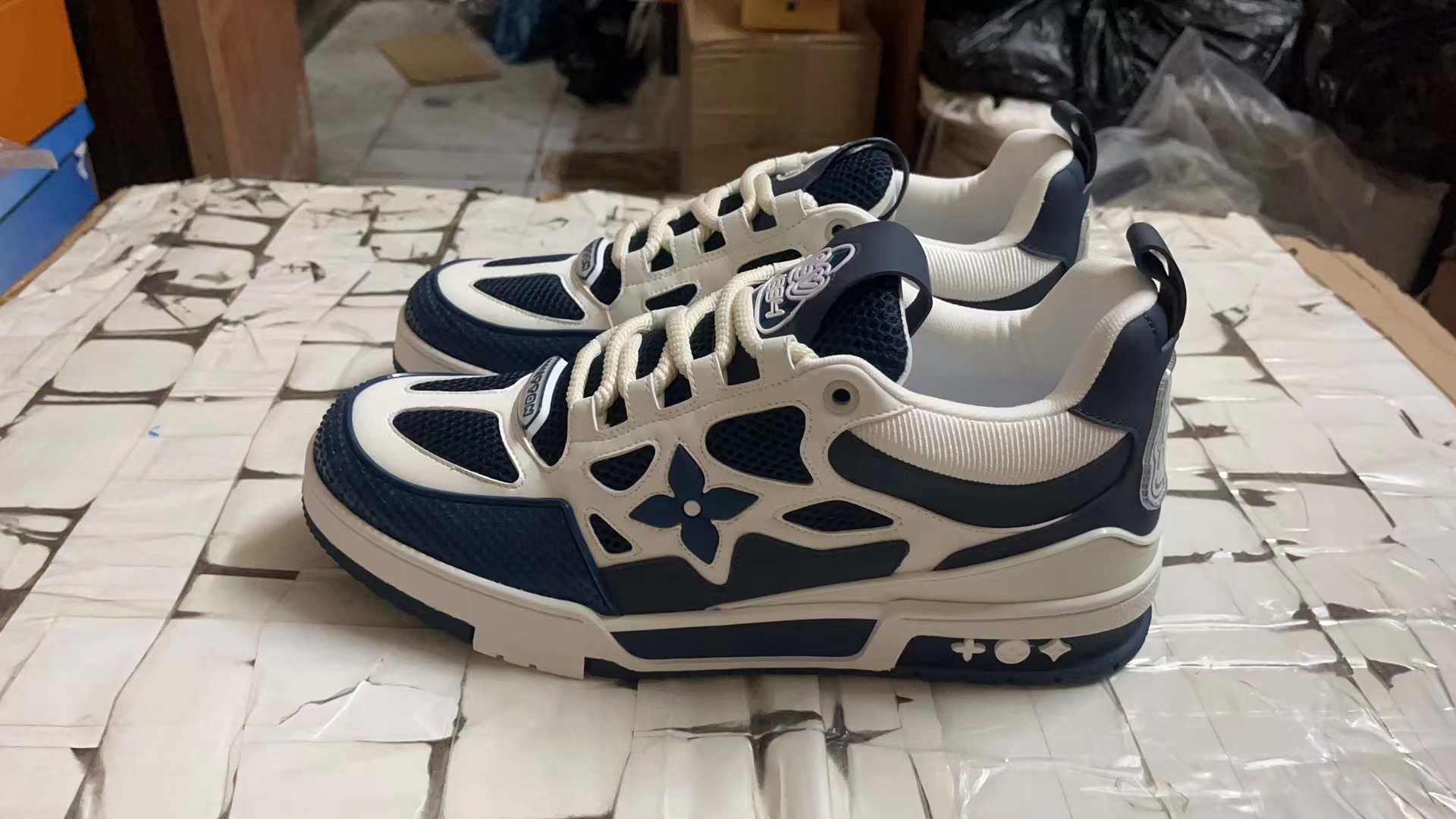 LV Shoes(AAAA)-911
