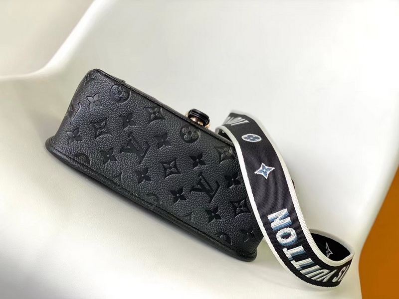 LV Handbags AAA(Women)-172