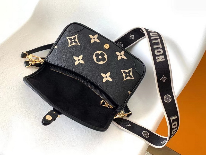 LV Handbags AAA(Women)-174