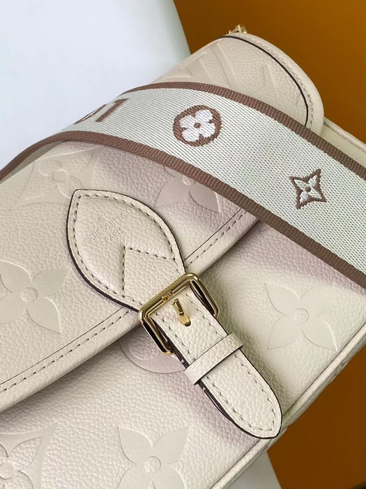 LV Handbags AAA(Women)-171