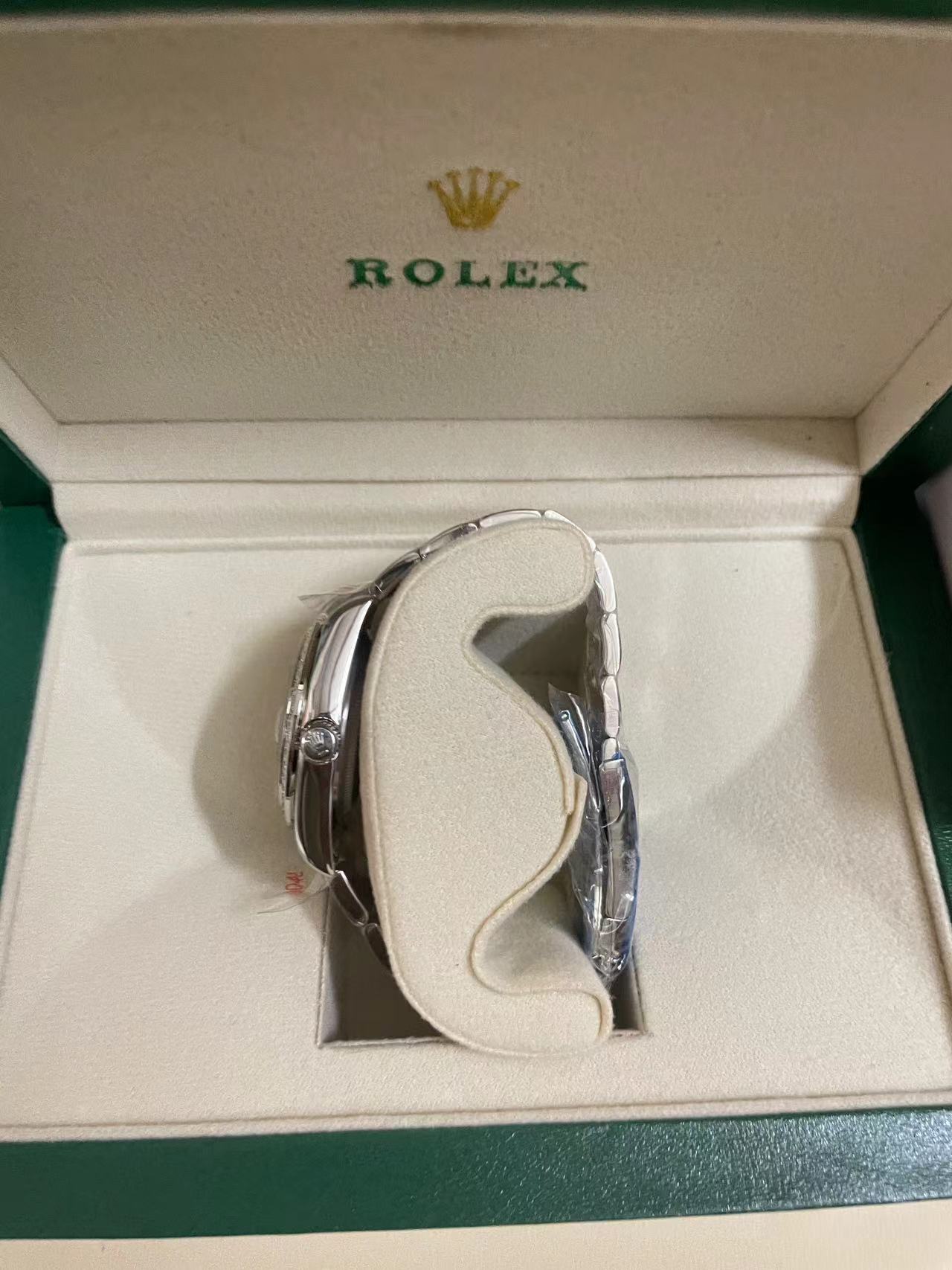 R*l*x watches-153