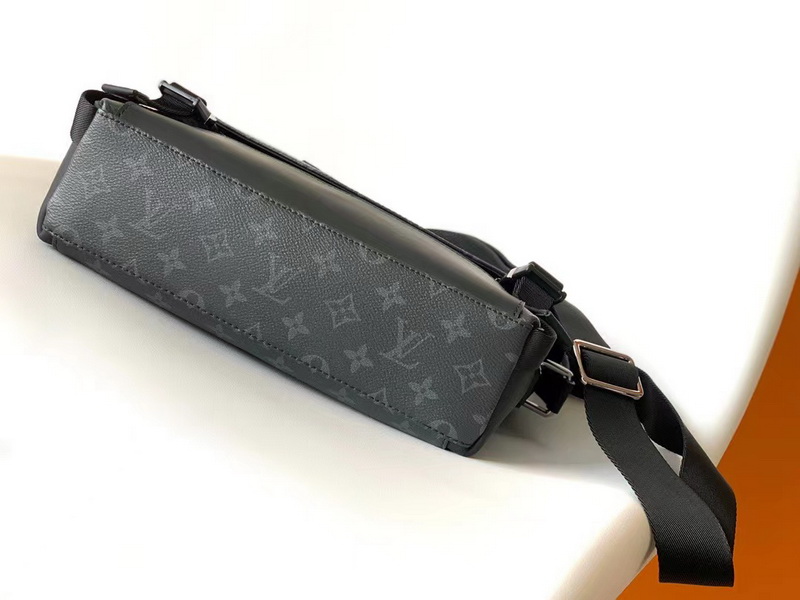 LV Handbags AAA(Men)-122