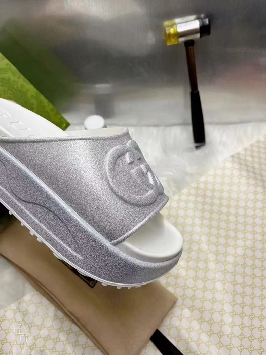 G*u*i slippers(aaa)-446