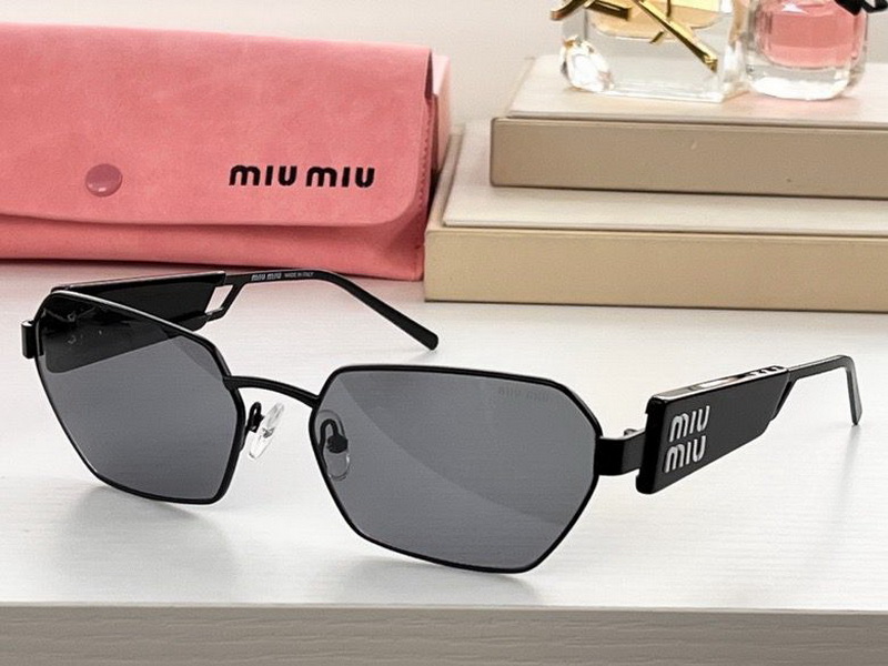M*um*u-300