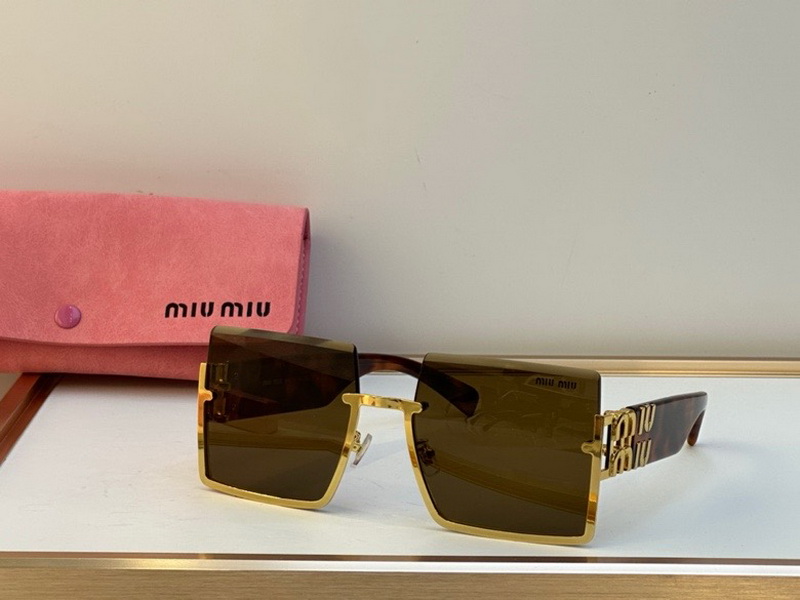 M*um*u-096