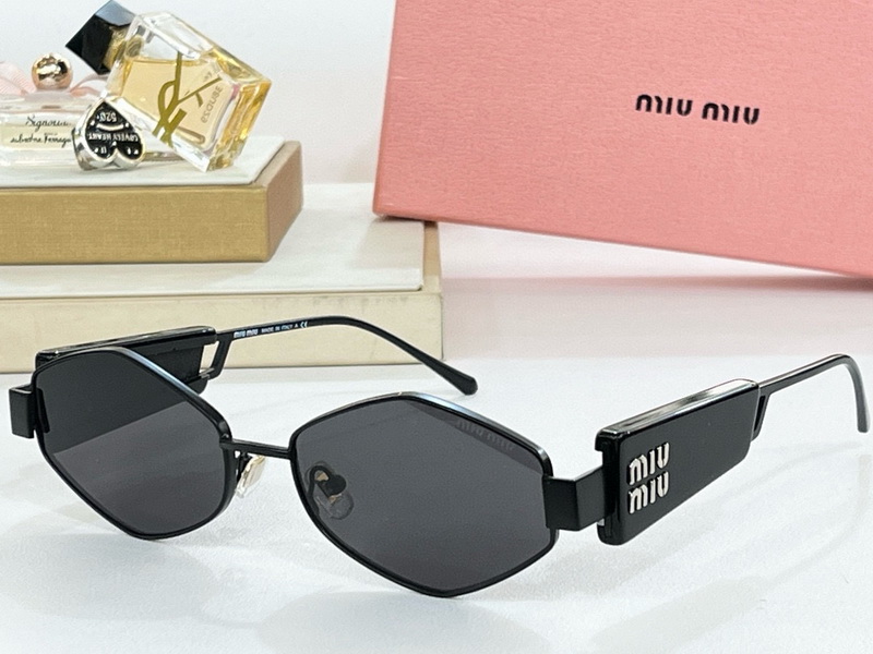 M*um*u-065