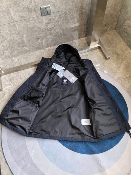 Can*a Go*e jacket-002