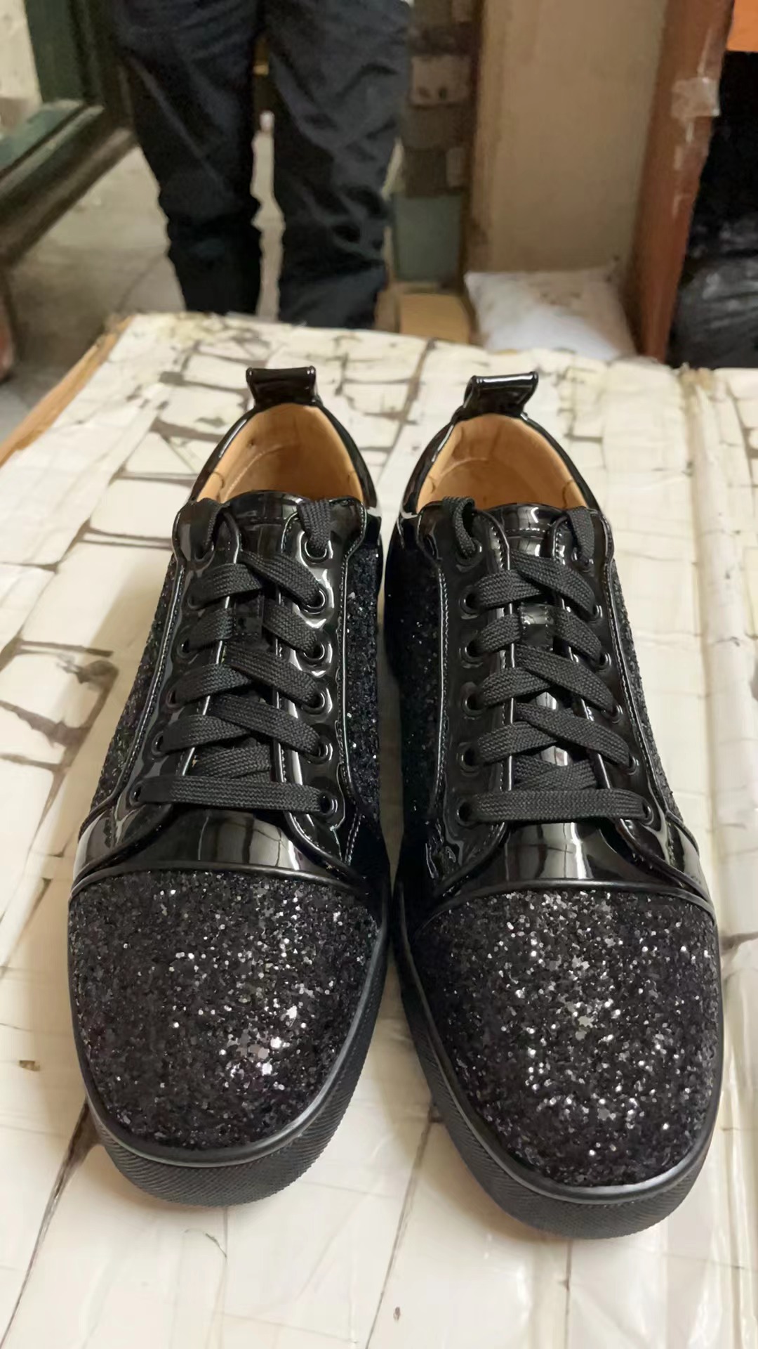 CL Men Shoes-560