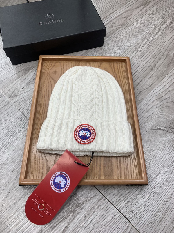 Can*a Go*e beanies-019