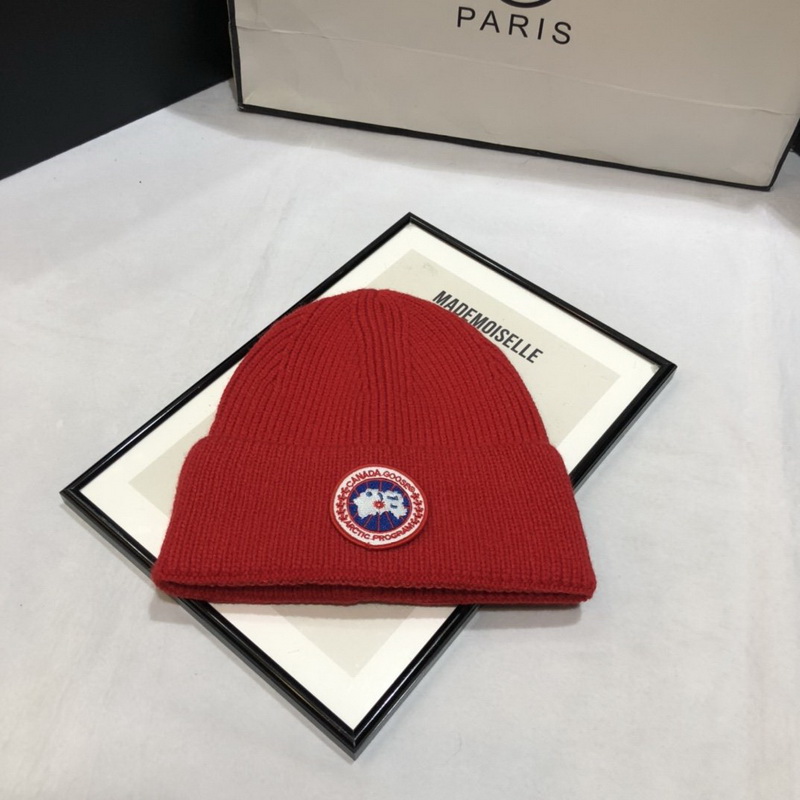 Can*a Go*e beanies-033