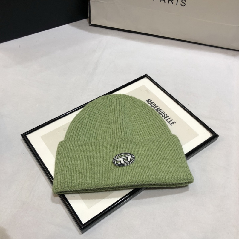Can*a Go*e cap-001