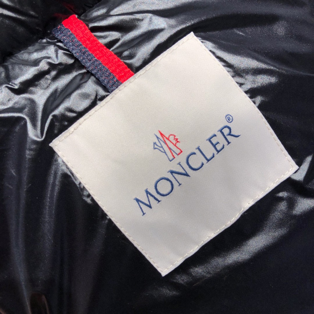 Moncler Coat(Women)-012