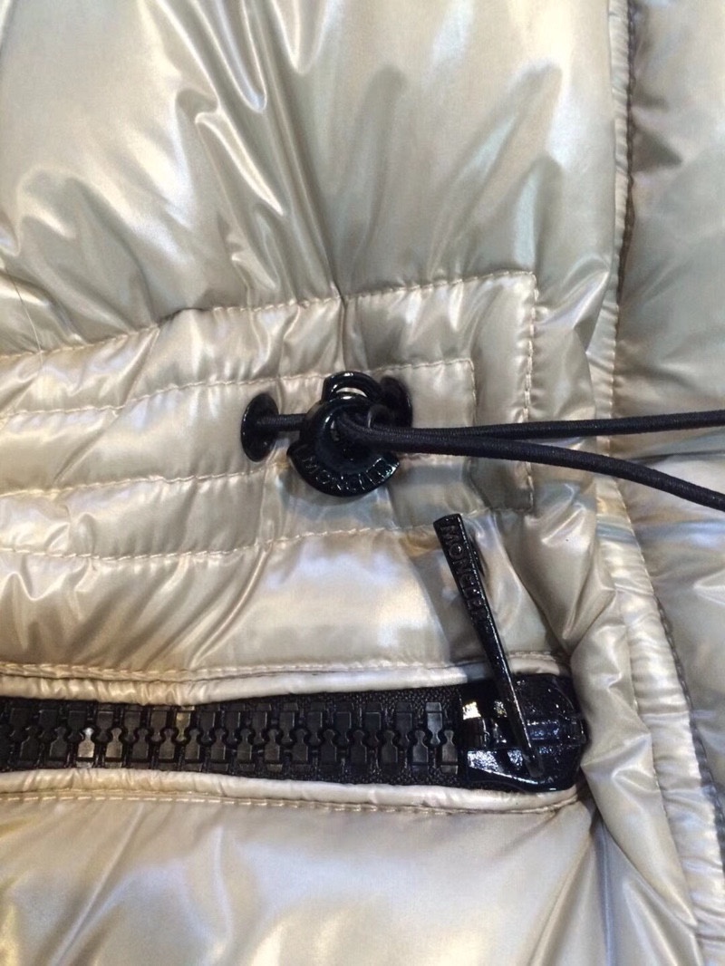 Moncler Coat(Women)-023