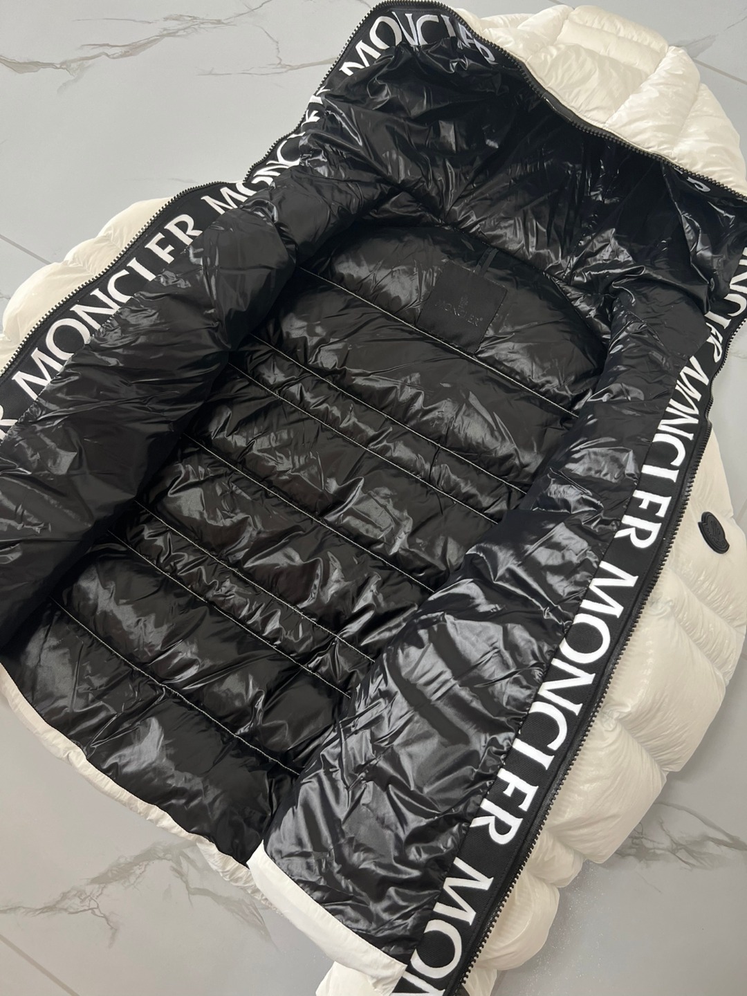 Moncler Coat(Women)-057