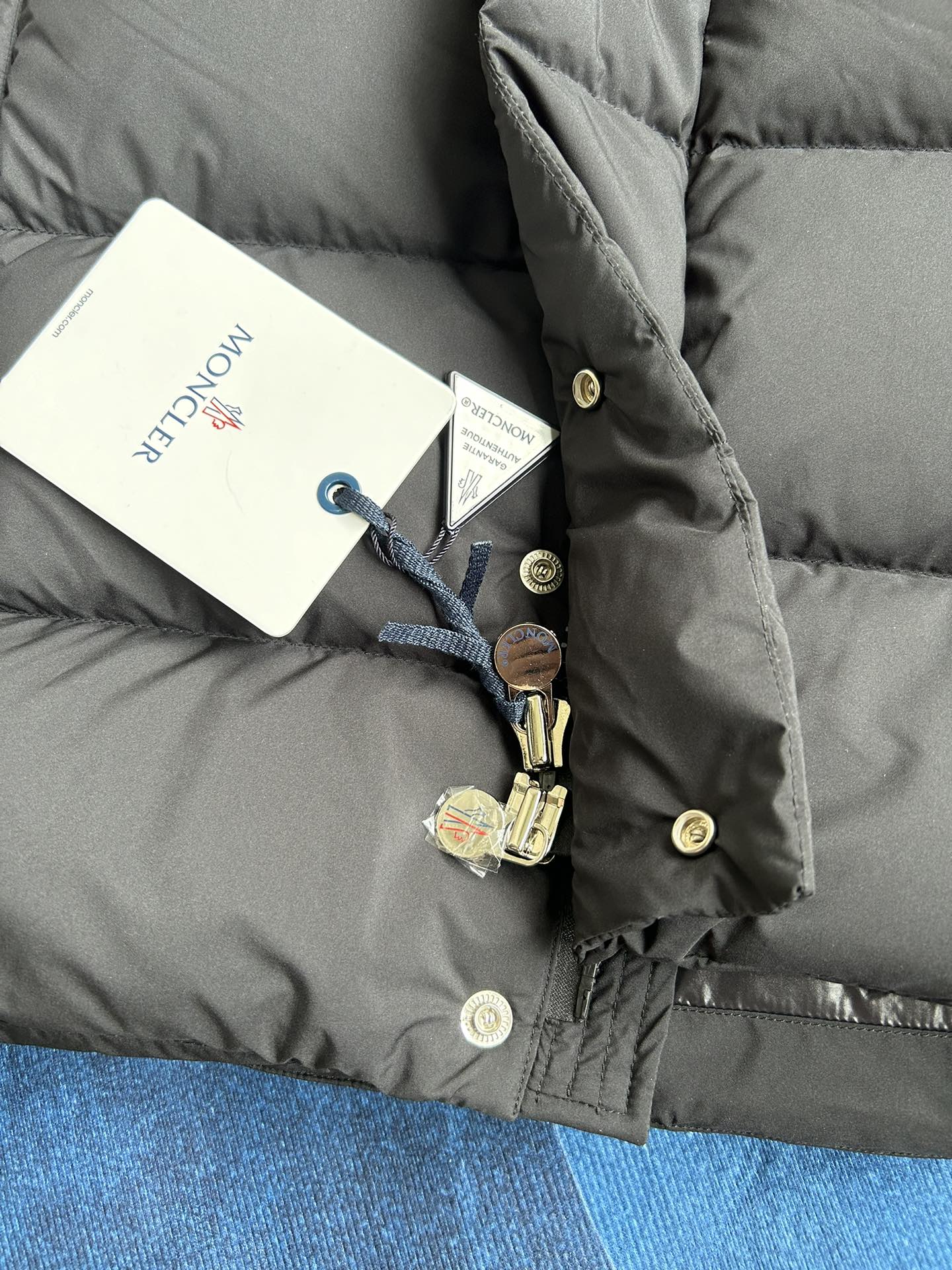 Moncler Coat-154