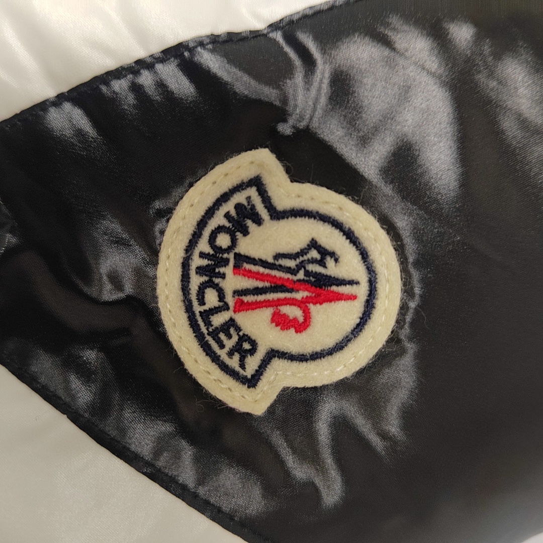 Moncler Coat-157