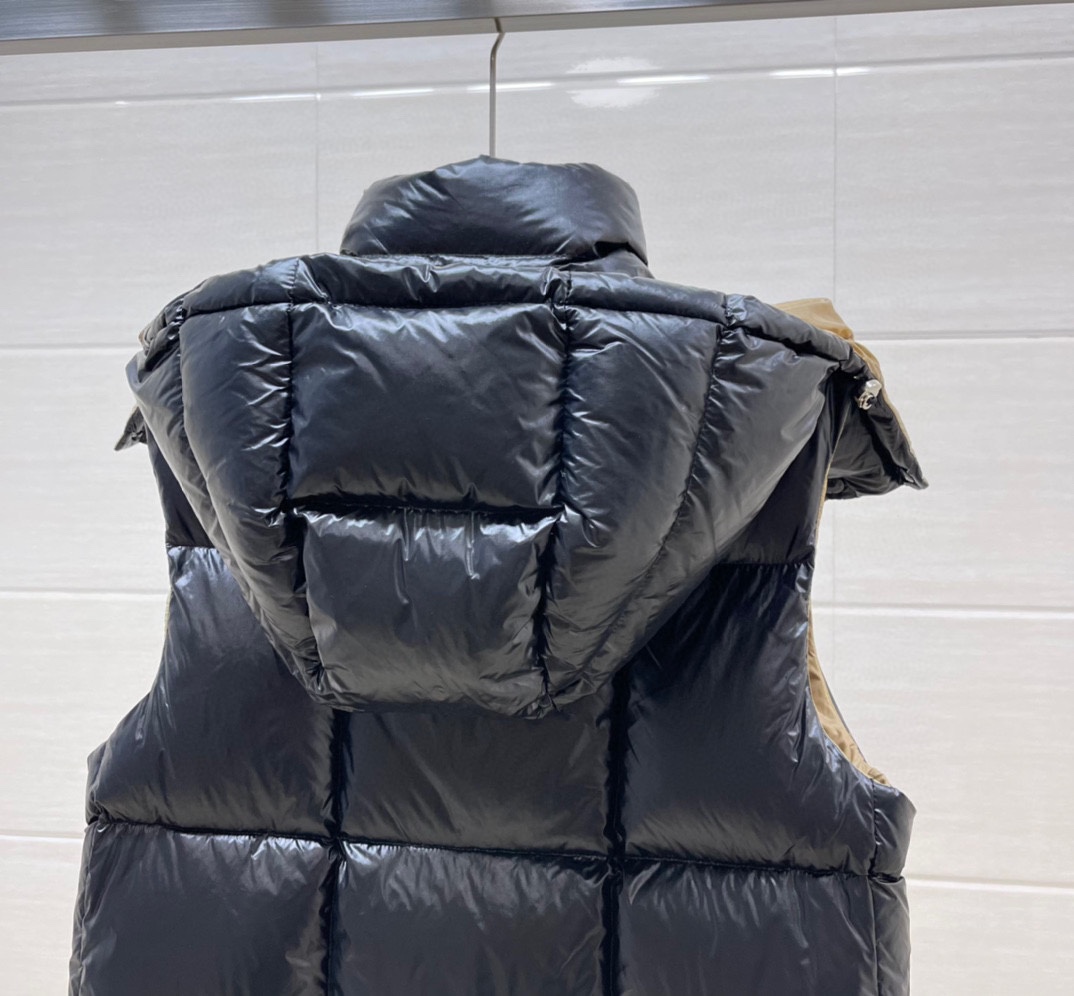 Moncler Vest Coat(Women)-003
