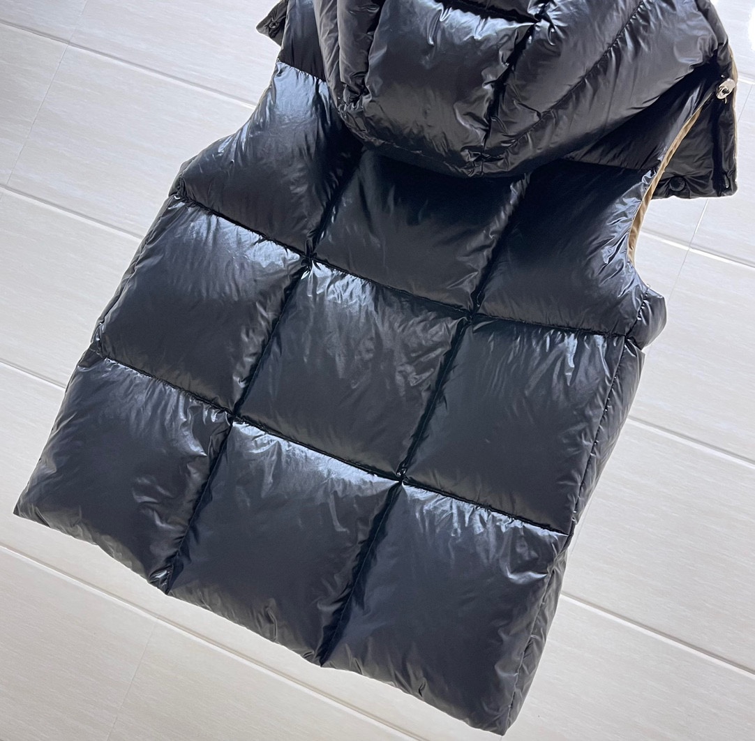 Moncler Vest Coat(Women)-003