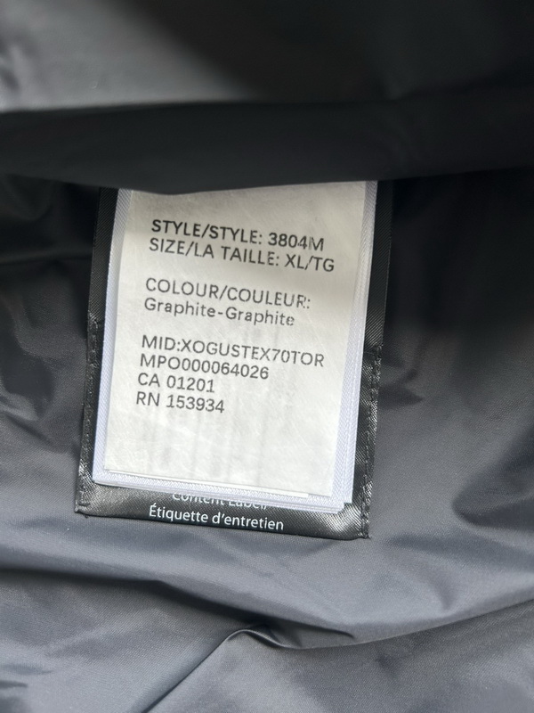 Can*a Go*e coat-231