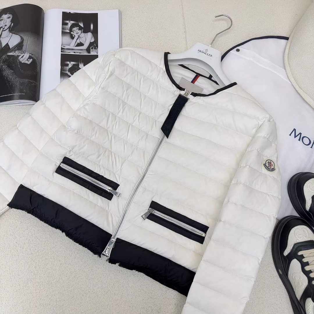 Moncler Coat(Women)-132