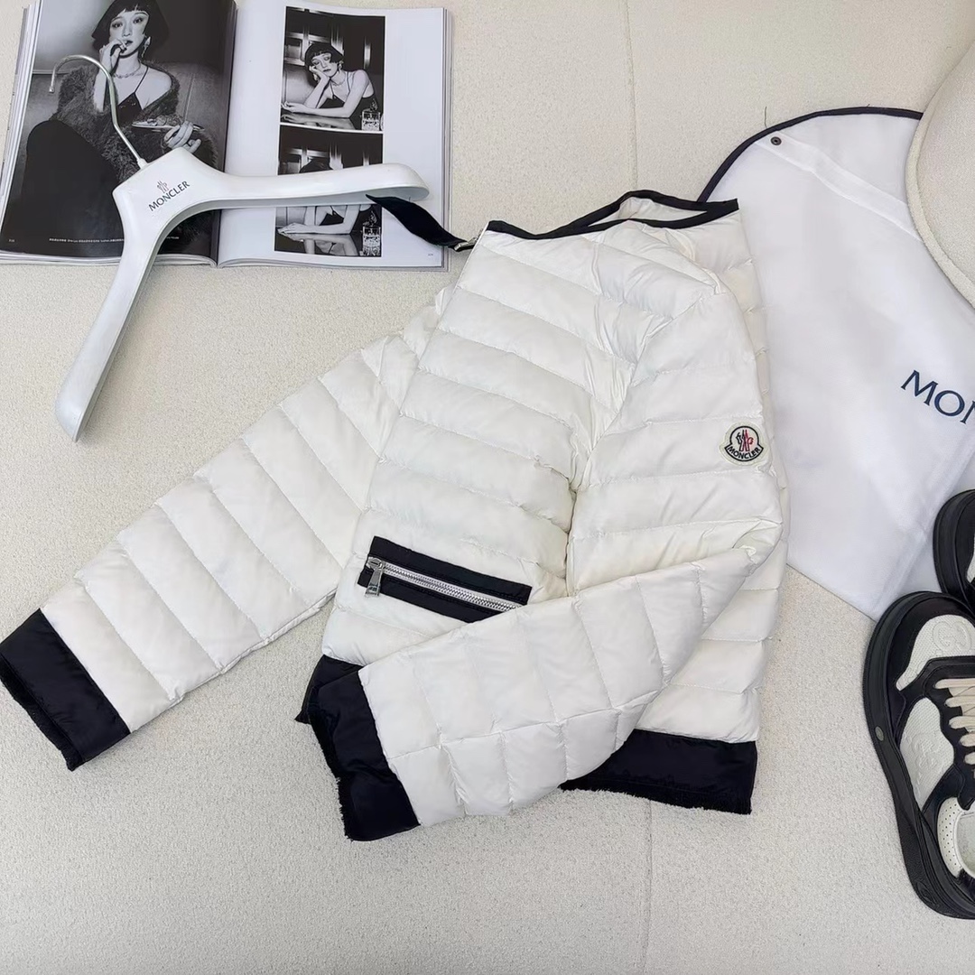 Moncler Coat(Women)-132