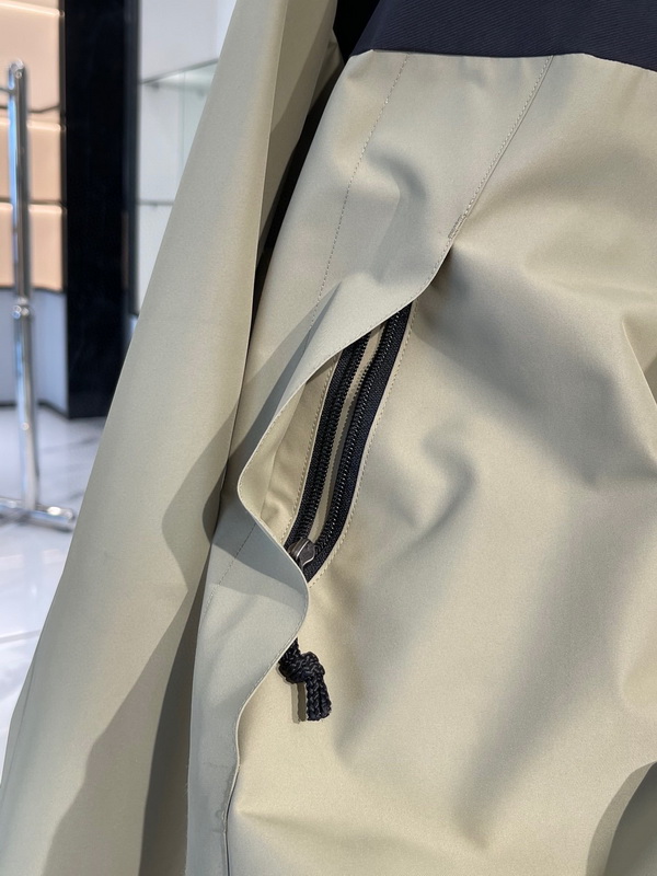 the n0*h F**e coat-053