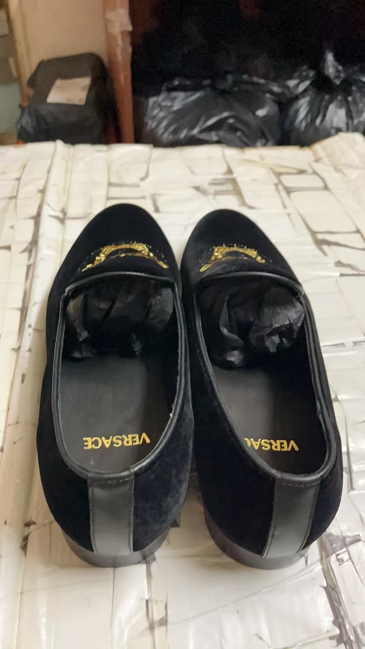 Versace Shoes(AAA)-189