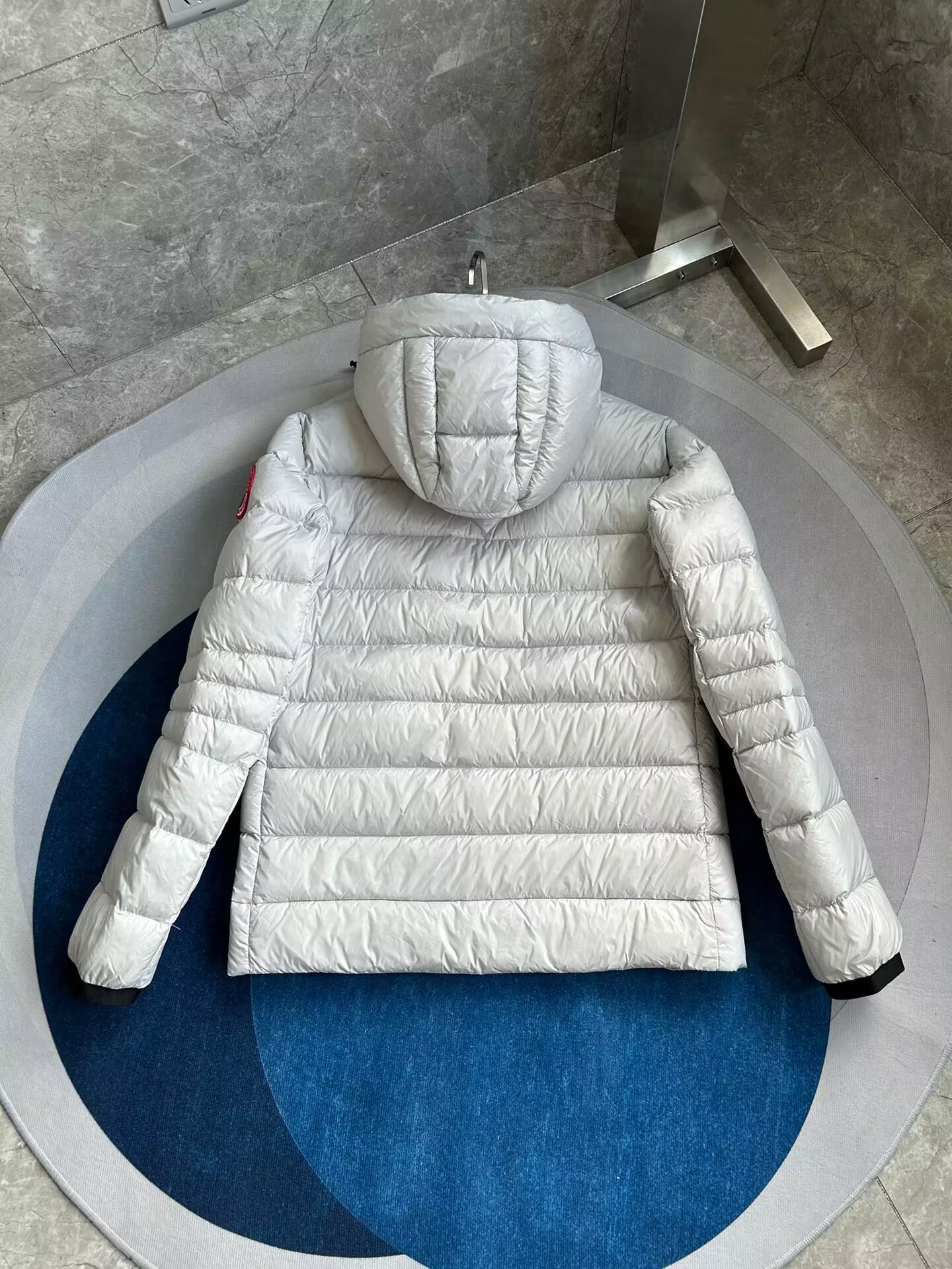 Can*a Go*e coat-257
