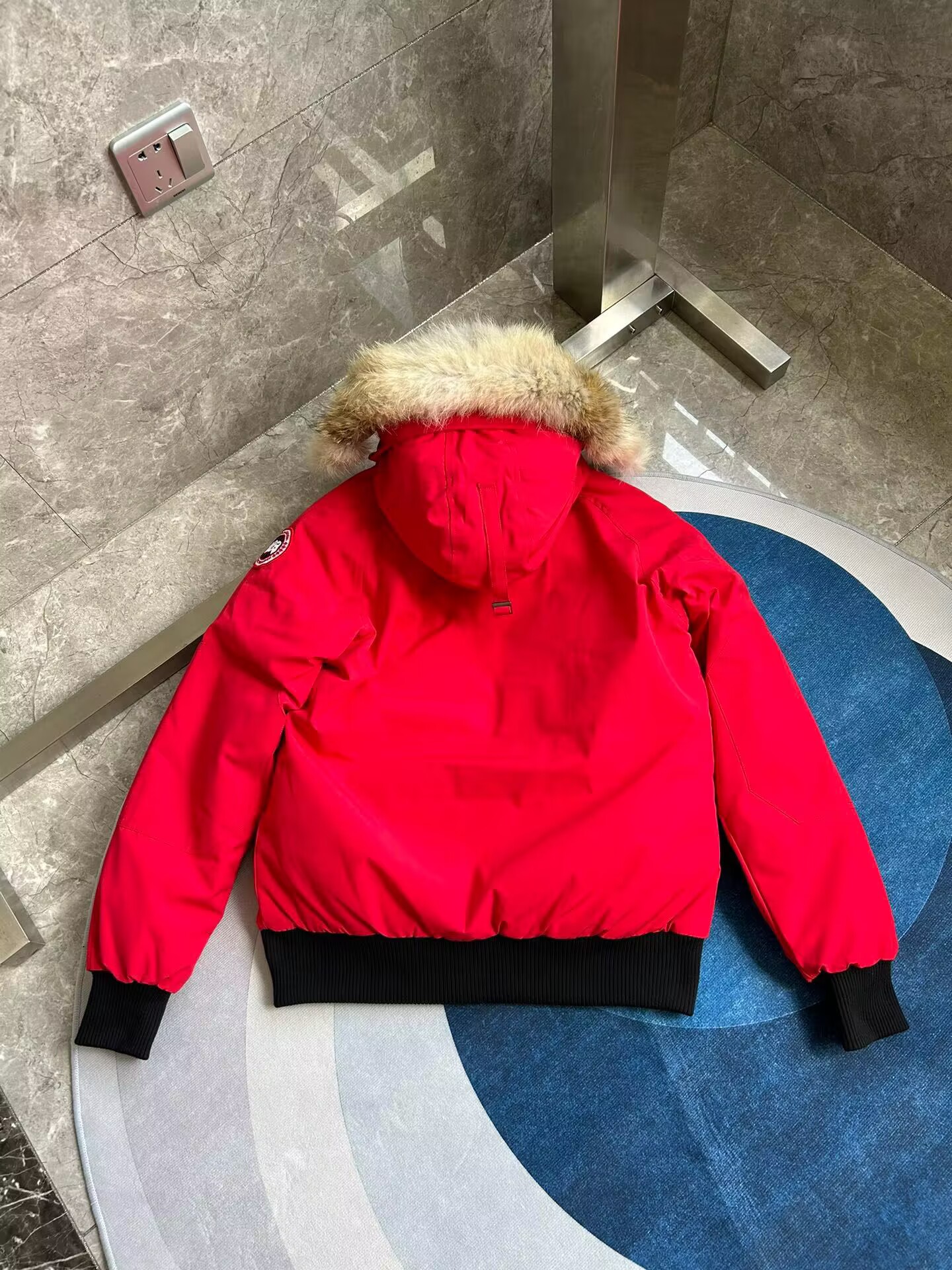 Can*a Go*e coat-362