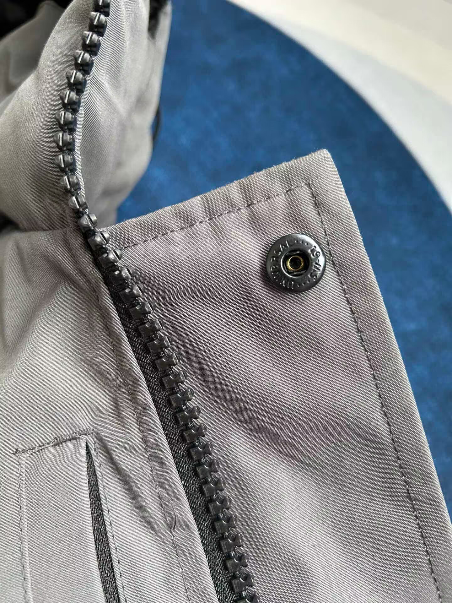 Can*a Go*e coat-366
