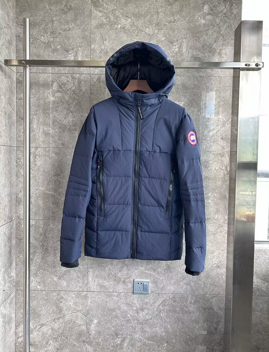 Can*a Go*e coat-256