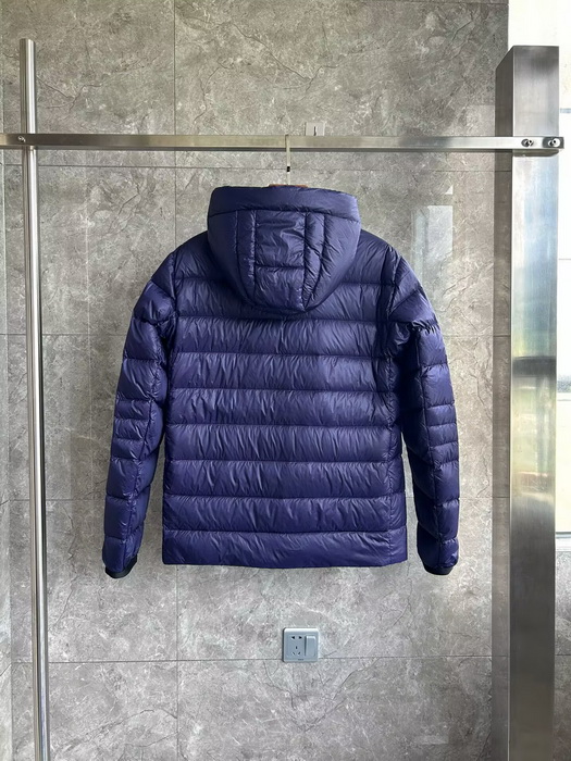 Can*a Go*e coat-259