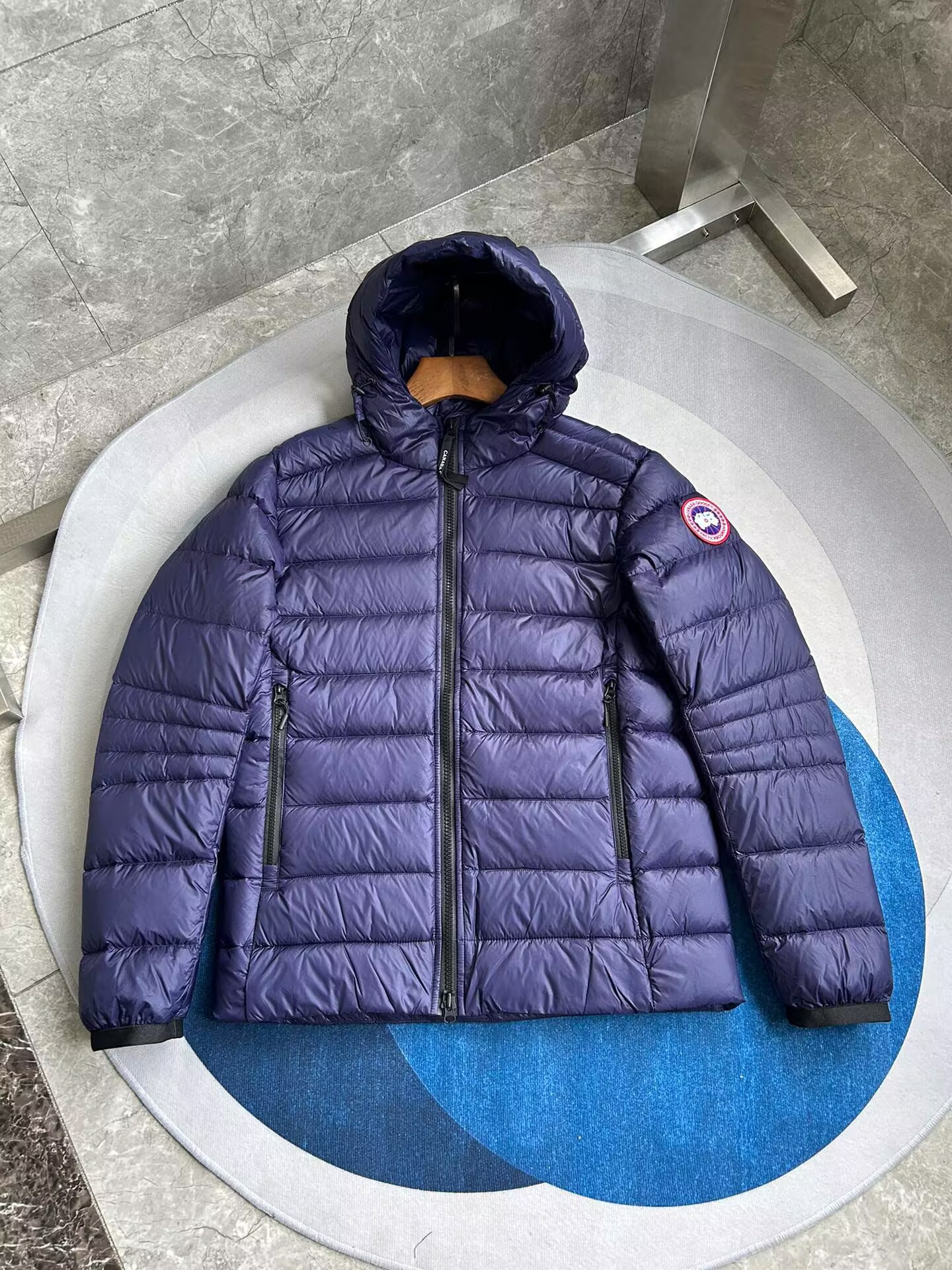 Can*a Go*e coat-259